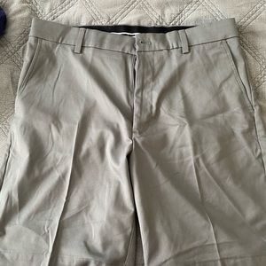 Amazon Essentials Golf Short